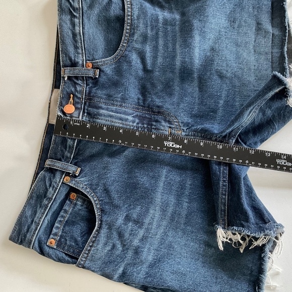 Everlane The Denim Short Sz 30 Blue Frayed Hem Minimalist Cowgirl Streetwear - Picture 5 of 8